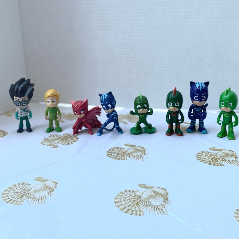 Pj Masks Action Figure Toys Lot of 8. A